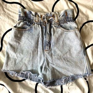 Hi waisted jordache Jean shorts